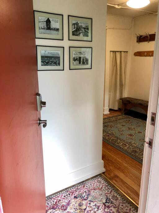 Coastal Cabin - Downtown Historical Log Home Άνκορατζ Εξωτερικό φωτογραφία